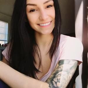 Meet your Posher, Cassandra